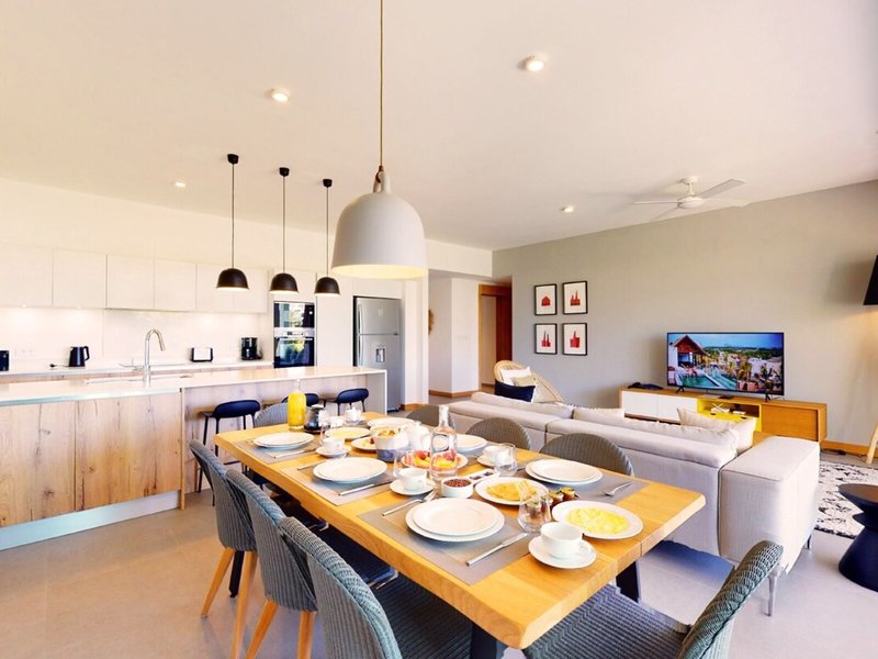 Mythic Suites & Villas 29