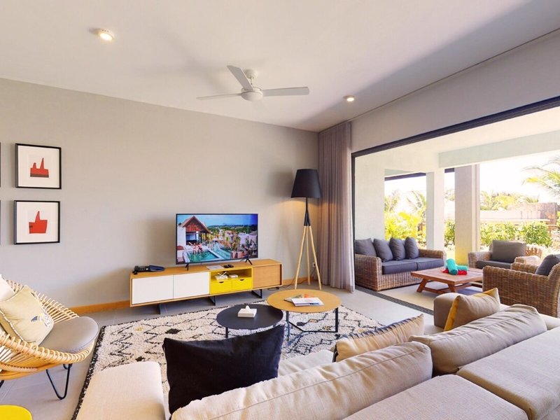Mythic Suites & Villas 43