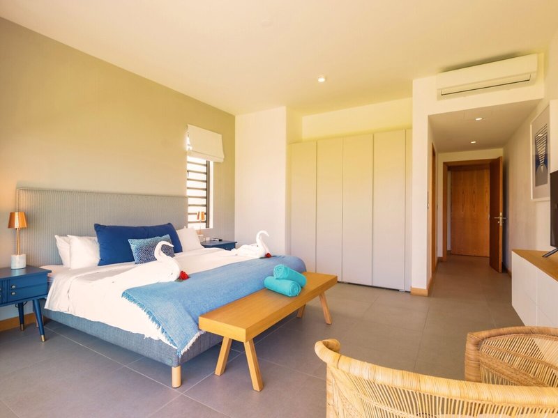 Mythic Suites & Villas 45