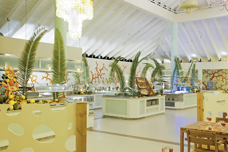 Grand Palladium Palace Resort & Spa 16