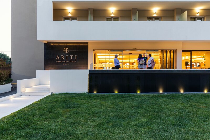 Ariti Grand Hotel 18