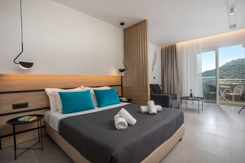 Zoes Hotel 8
