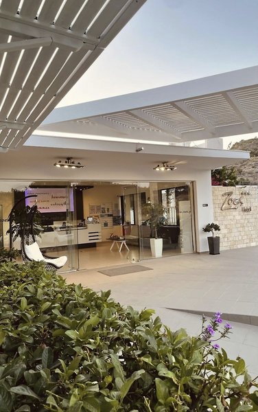 Zoes Hotel-Studios 4 - Lounge / Lobby