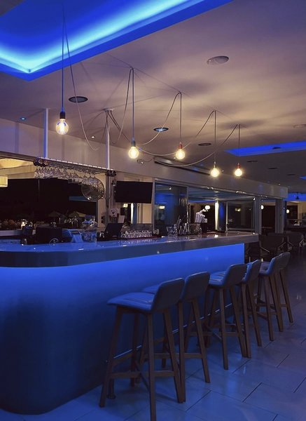 Zoes Hotel-Studios 12 - Bar