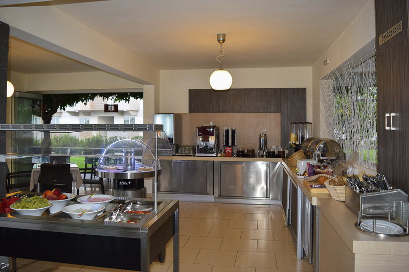 Zoes Hotel-Studios 16 - Restaurant