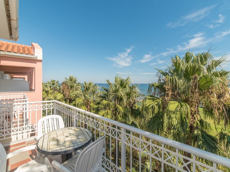 Xenos Kamara Beach Hotel 6