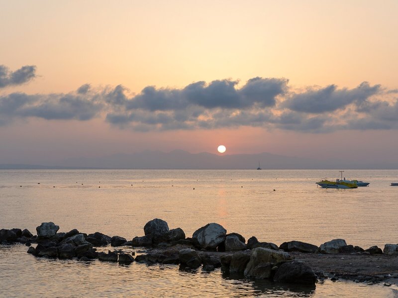 Xenos Kamara Beach Hotel 9