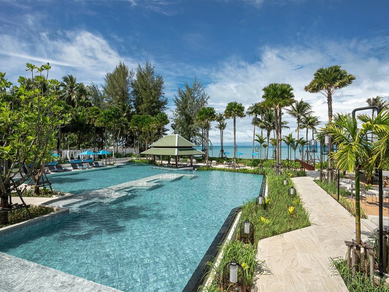 Grand Mercure Khao Lak Bangsak 4