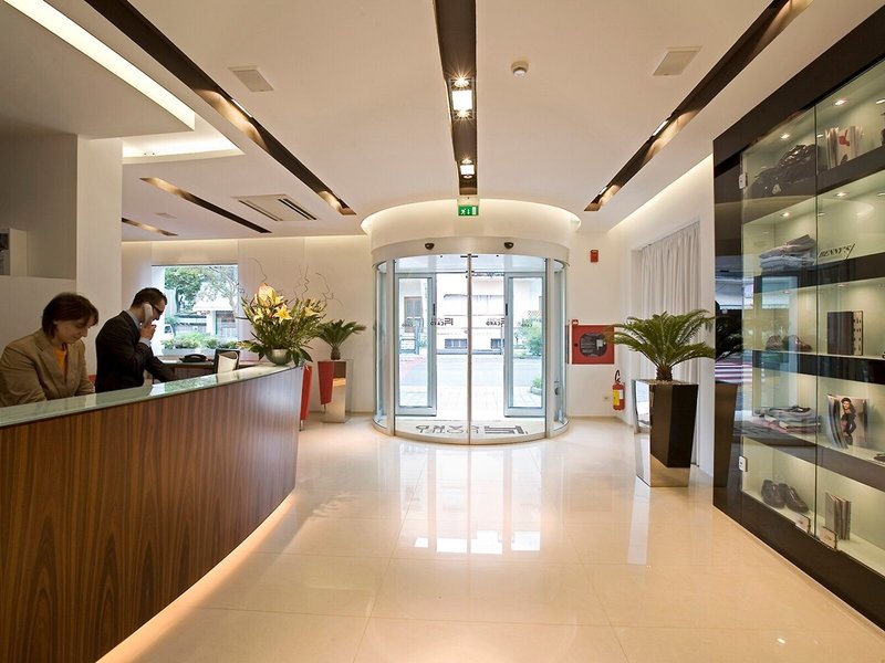 Card International 7 - Lounge / Lobby