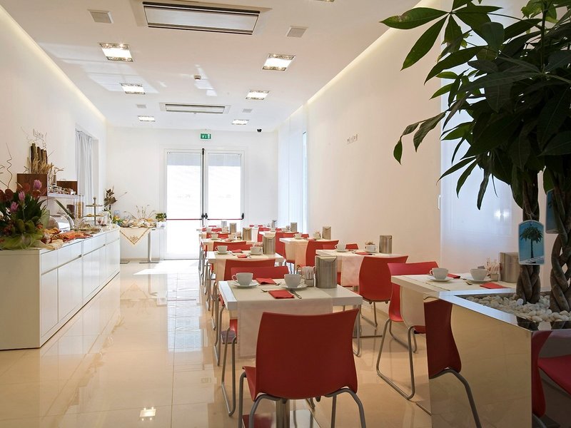 Card International 19 - Restaurant