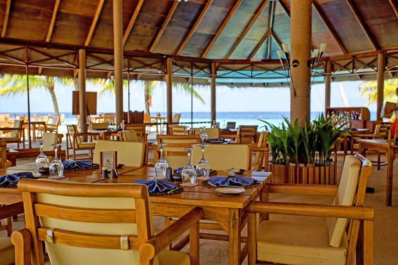 Filitheyo Island Resort 7 - Restaurant