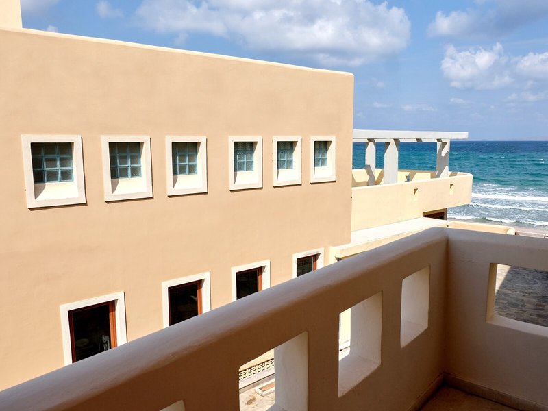 Niros Beach 1