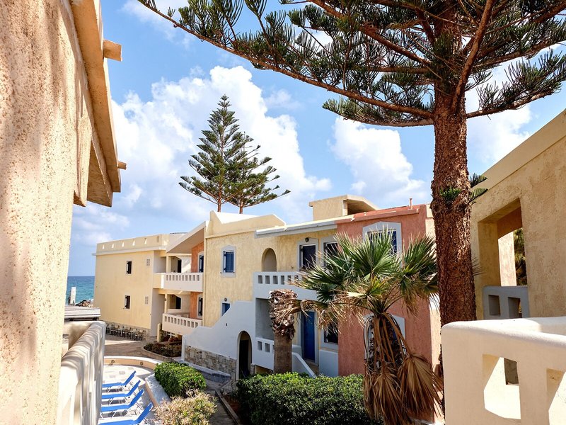 Niros Beach 3