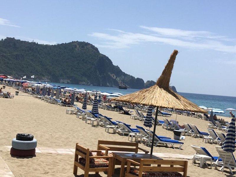 Kleopatra Golden Beach 8