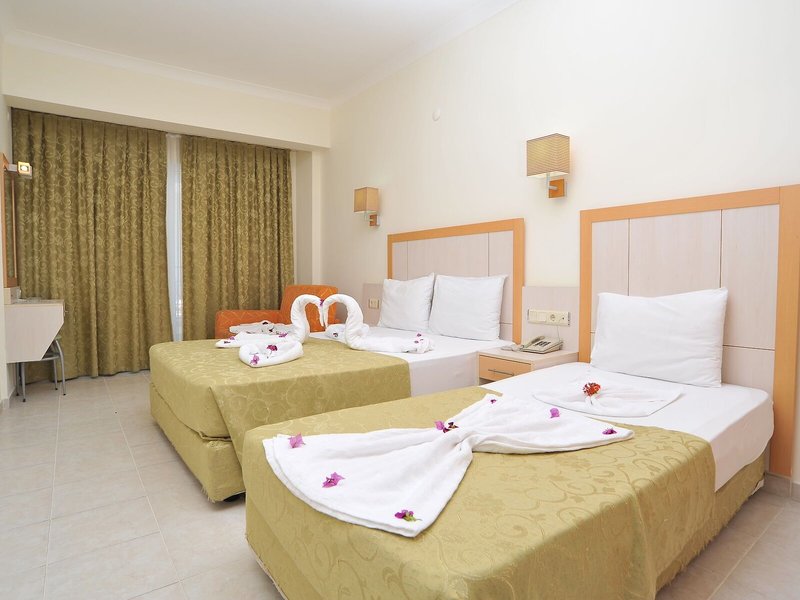 Kleopatra Golden Beach 23
