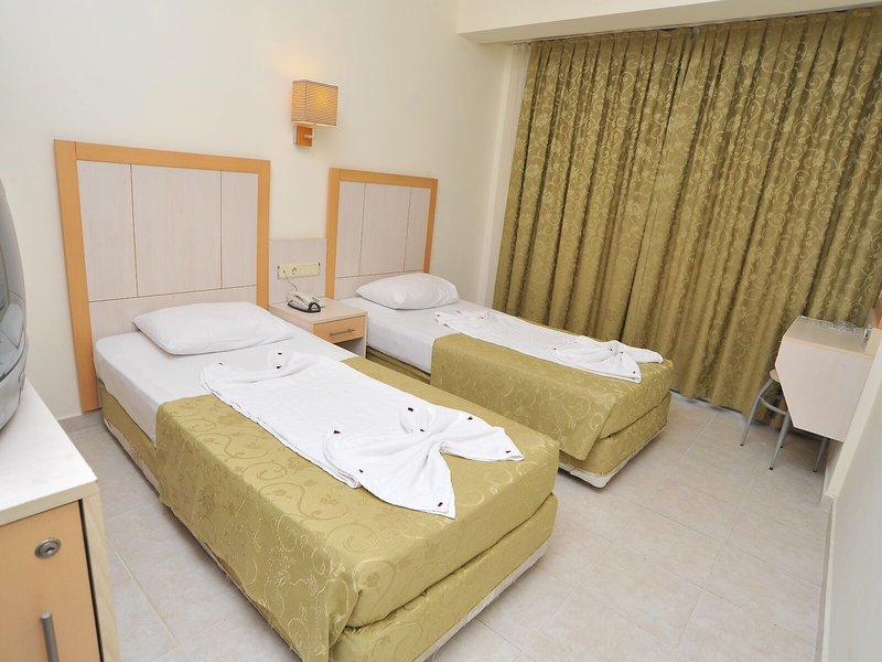 Kleopatra Golden Beach 28