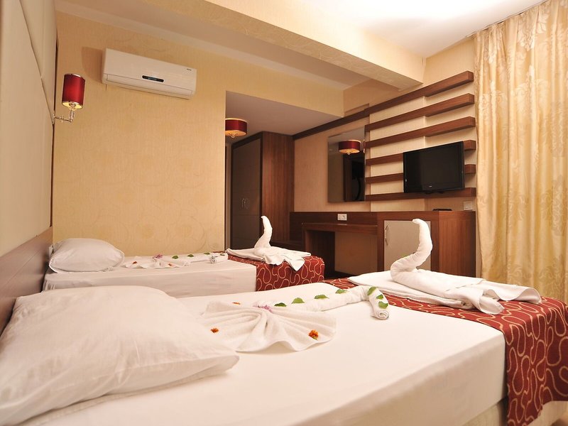 Kleopatra Golden Beach 29