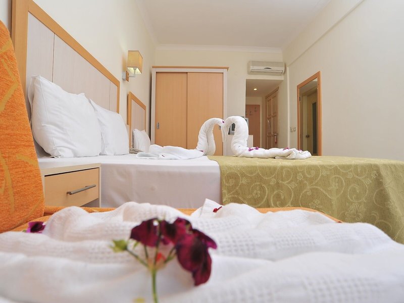 Kleopatra Golden Beach 31
