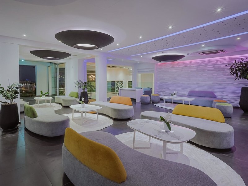 Tasia Maris Oasis 22