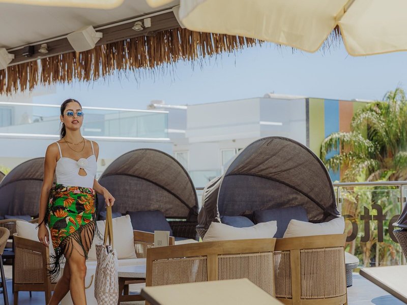 Tasia Maris Oasis 24