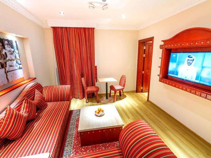 Al Liwan Suites Rawdat Al Khail 12