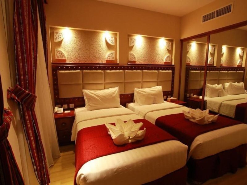 Al Liwan Suites Rawdat Al Khail 13