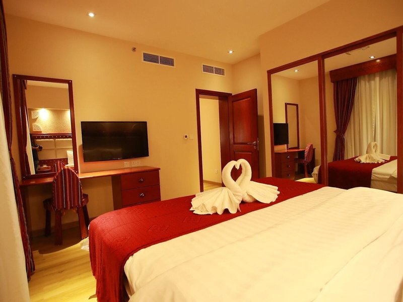 Al Liwan Suites Rawdat Al Khail 20