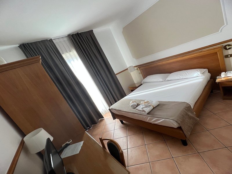 Leopardi 8 - Room Example