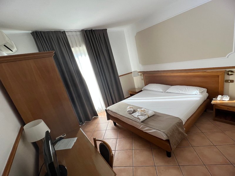 Leopardi 14 - Room Example