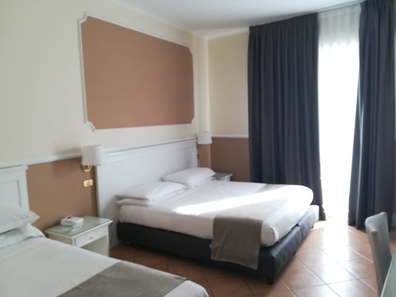 Leopardi 27 - Room Example