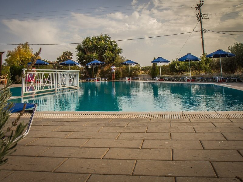Hotel Alkmini 13