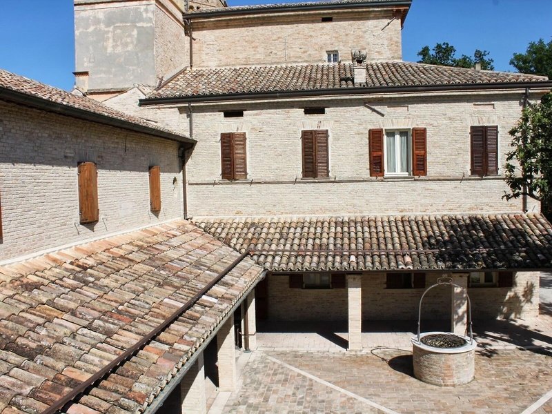 Castello Montegiove 4