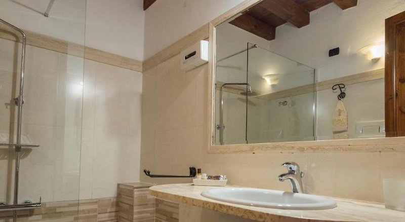 Lady Lusya 4 - Bathroom Example