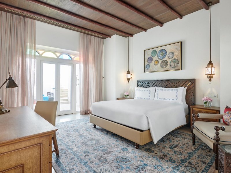 Hilton Salwa Beach Resort & Villas 11