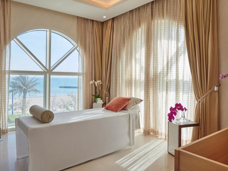 Hilton Salwa Beach Resort & Villas 16