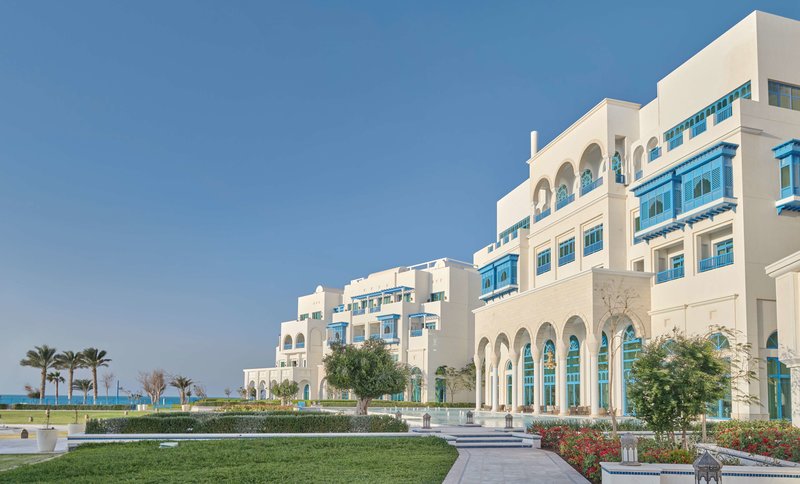 Hilton Salwa Beach Resort & Villas 1