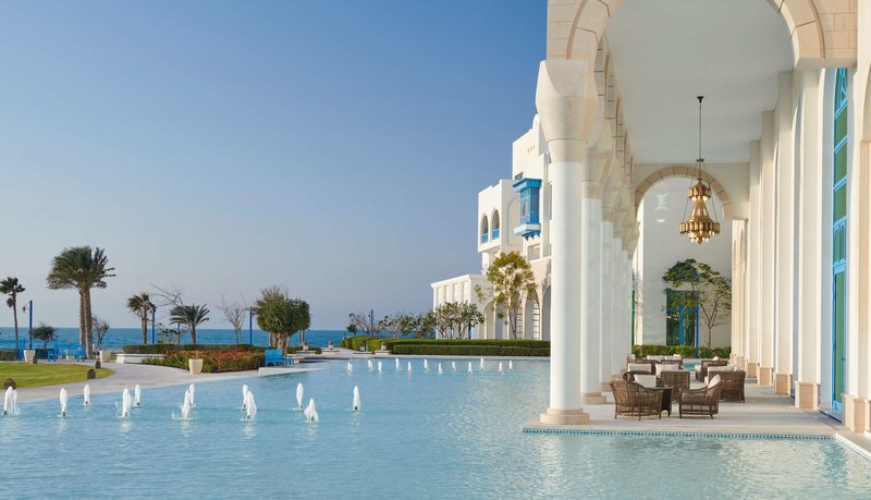 Hilton Salwa Beach Resort & Villas 4