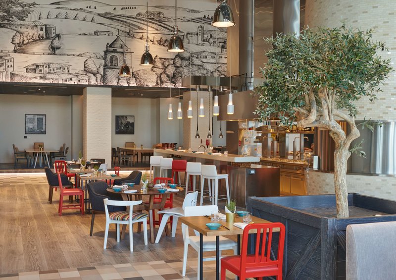 Hilton Salwa Beach Resort & Villas 13