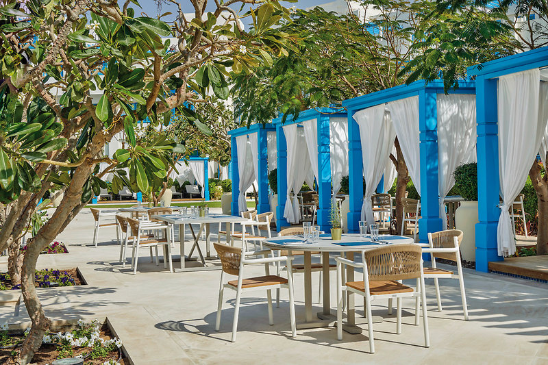 Hilton Salwa Beach Resort & Villas 13