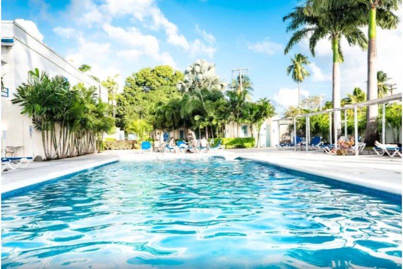 The Palms Resort 4