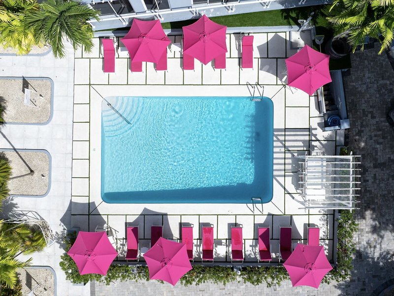 The Palms Resort 12