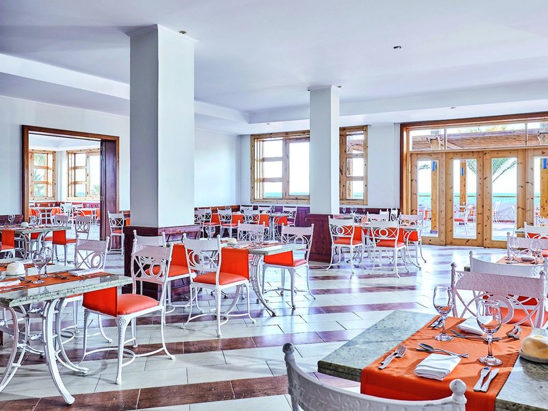 TUI SUNEO Reef Marsa 17