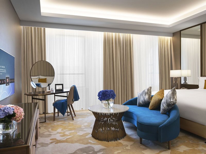 Al Jaddaf Rotana 15
