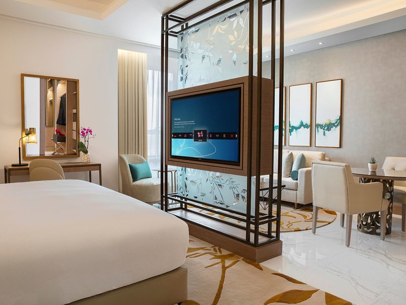 Al Jaddaf Rotana 24