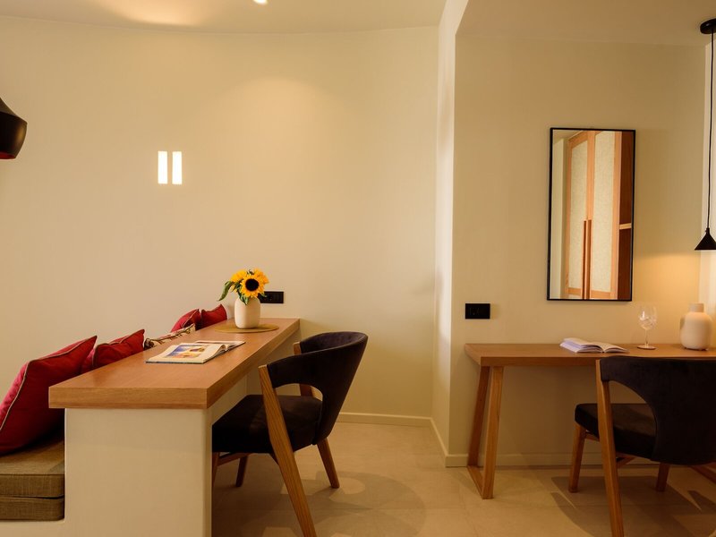 Potnia Theron Suites 27