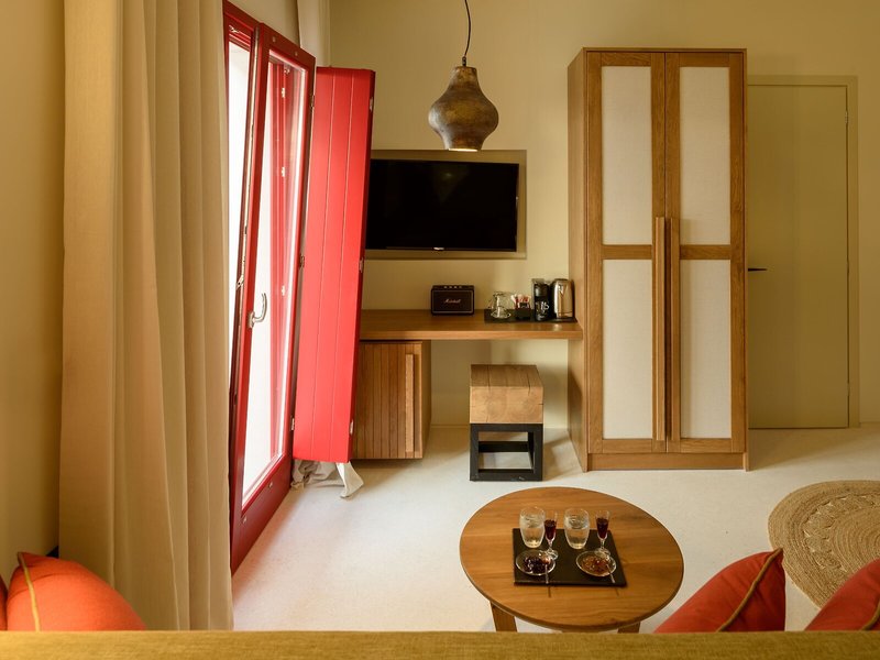 Potnia Theron Suites 34