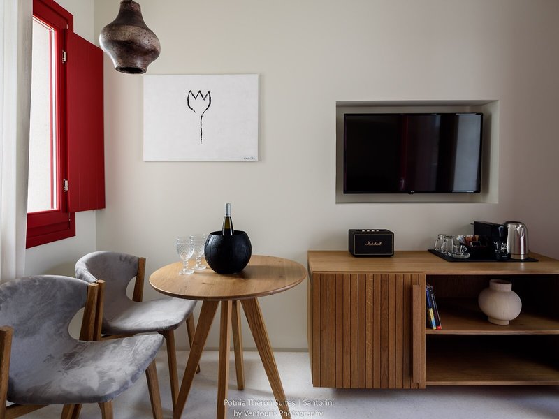 Potnia Theron Suites 37