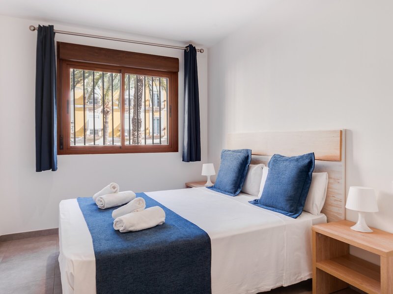 Apartamentos Quijano by Be Alicante 16