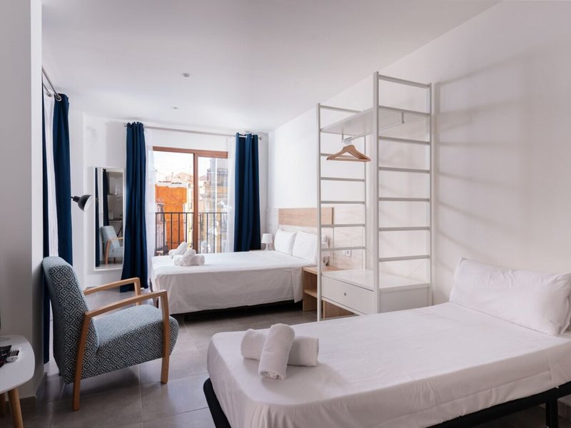 Apartamentos Quijano by Be Alicante 20