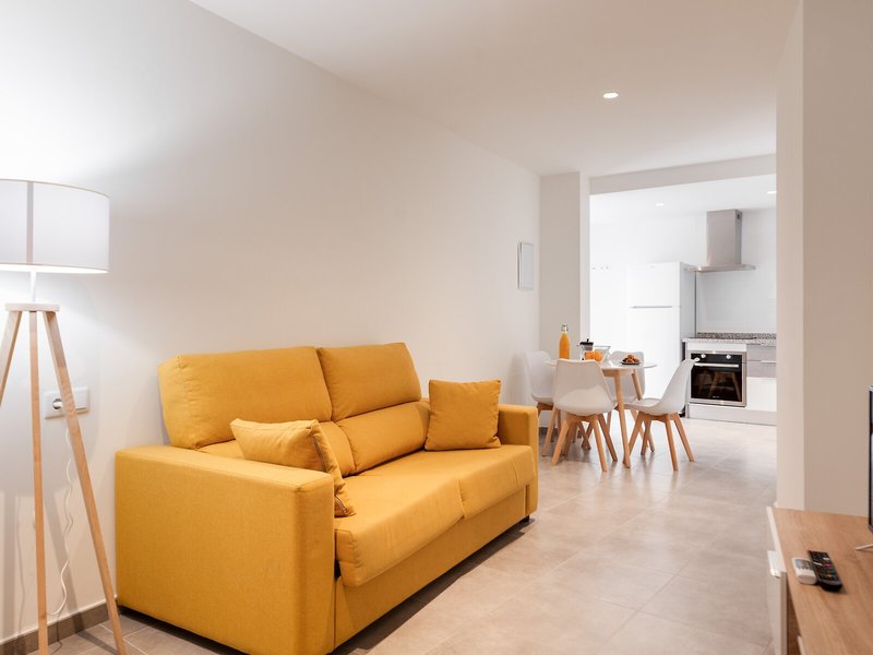 Apartamentos Quijano by Be Alicante 28